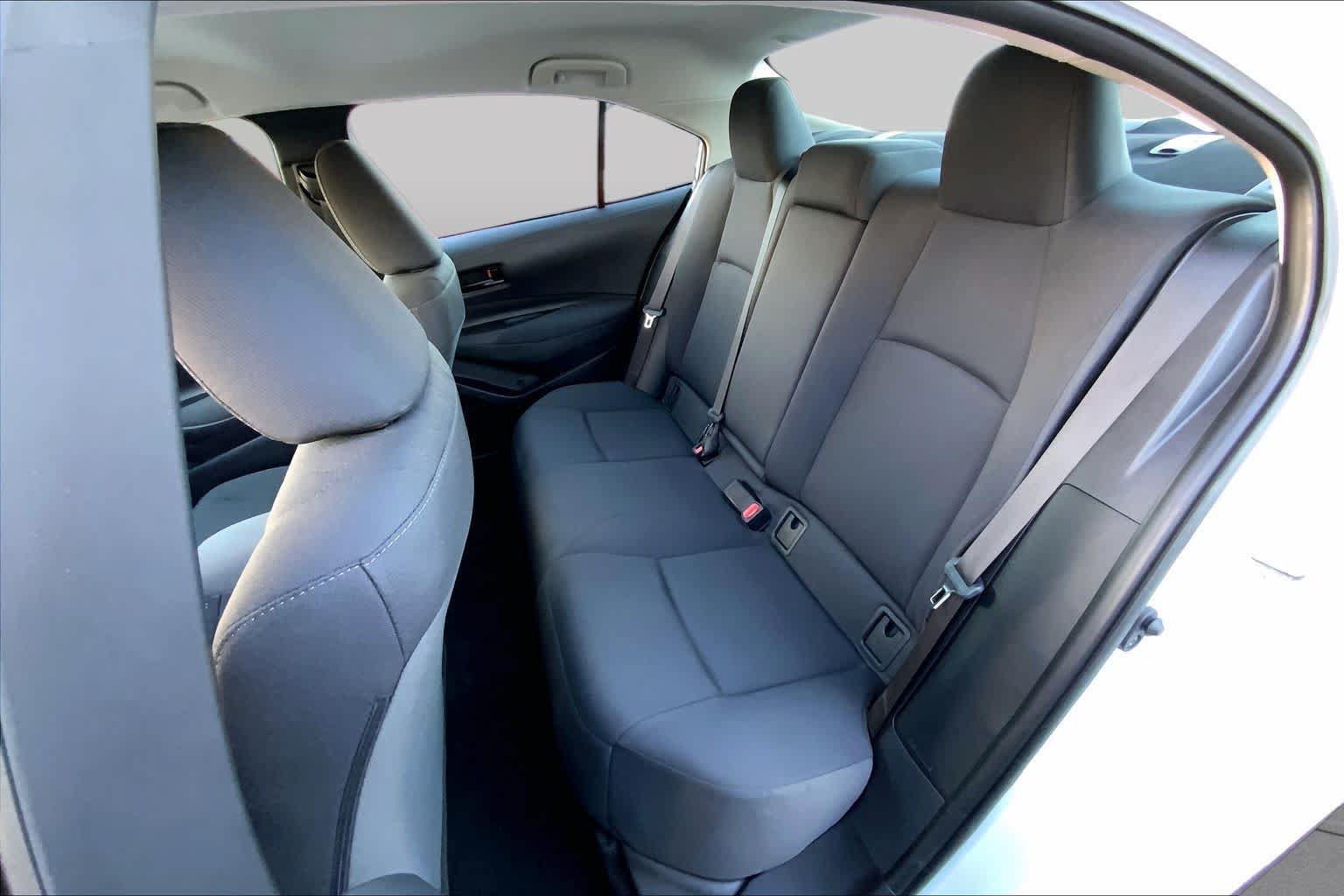 Used 2026 Toyota Corolla LE FWD image 17