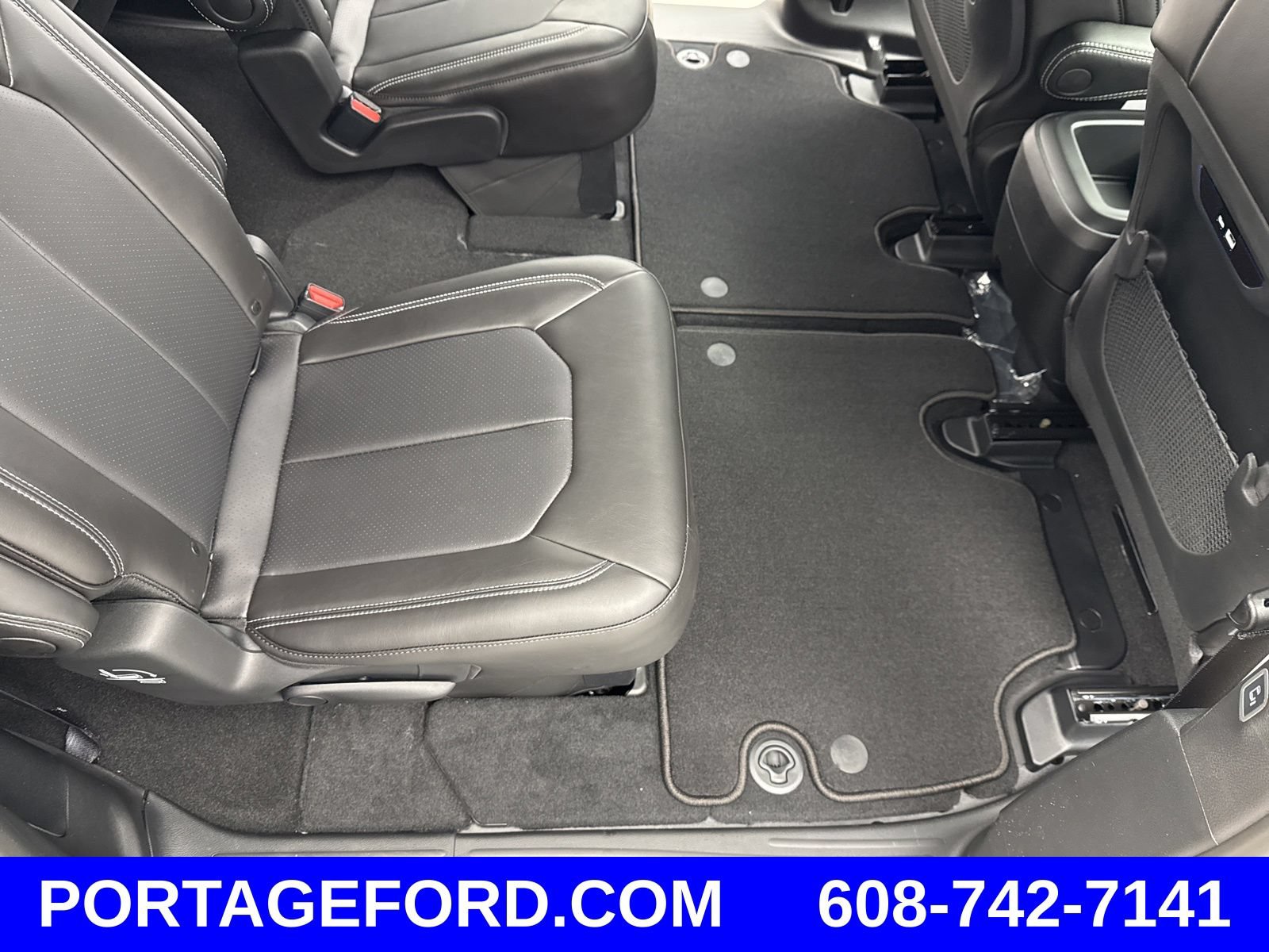 New 2026 Chrysler Pacifica Select w/ S Appearance Package FWD image 36