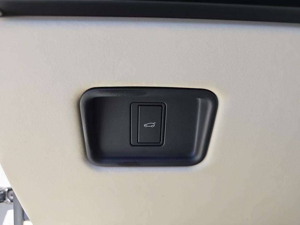 Certified 2024 Land Rover Range Rover SE AWD/4WD image 27