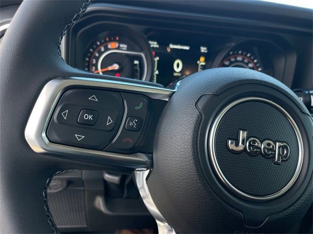 New 2026 Jeep Wrangler Unlimited Sahara AWD/4WD image 13