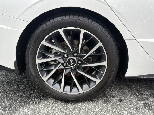 Certified 2022 Hyundai Sonata Limited w/ Preferred Accessory Package FWD image 20