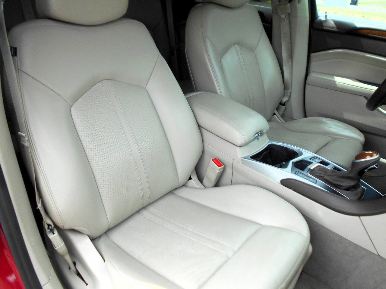 Used 2016 Cadillac SRX Luxury AWD/4WD image 23