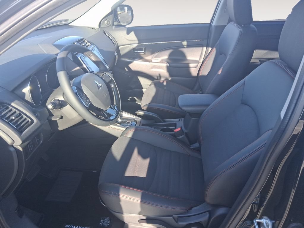 New 2026 Mitsubishi Outlander Sport SE AWD/4WD image 9