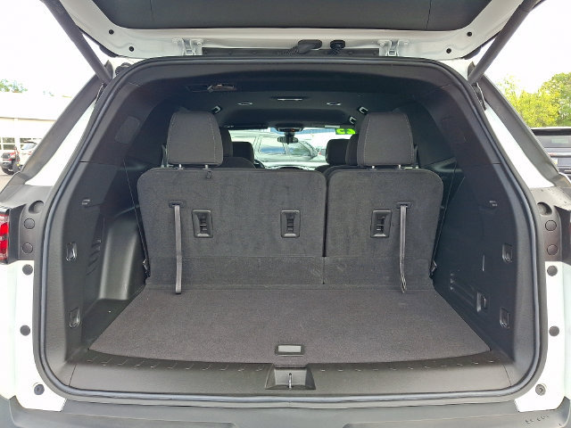 Certified 2023 Chevrolet Traverse LT FWD image 30