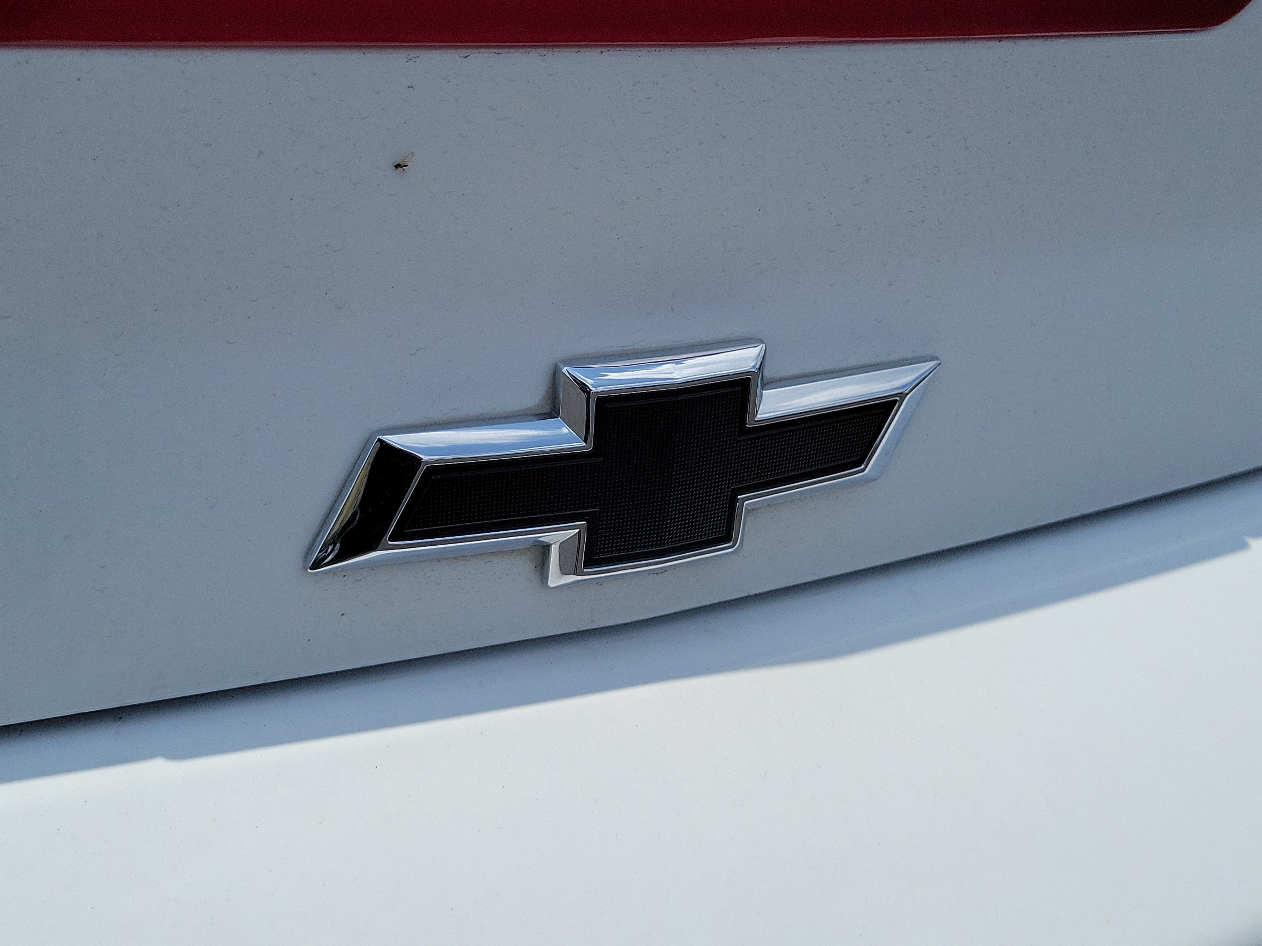 Used 2023 Chevrolet Camaro LT RWD image 6