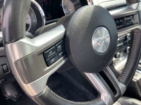 Used 2010 Ford Mustang Coupe image 12