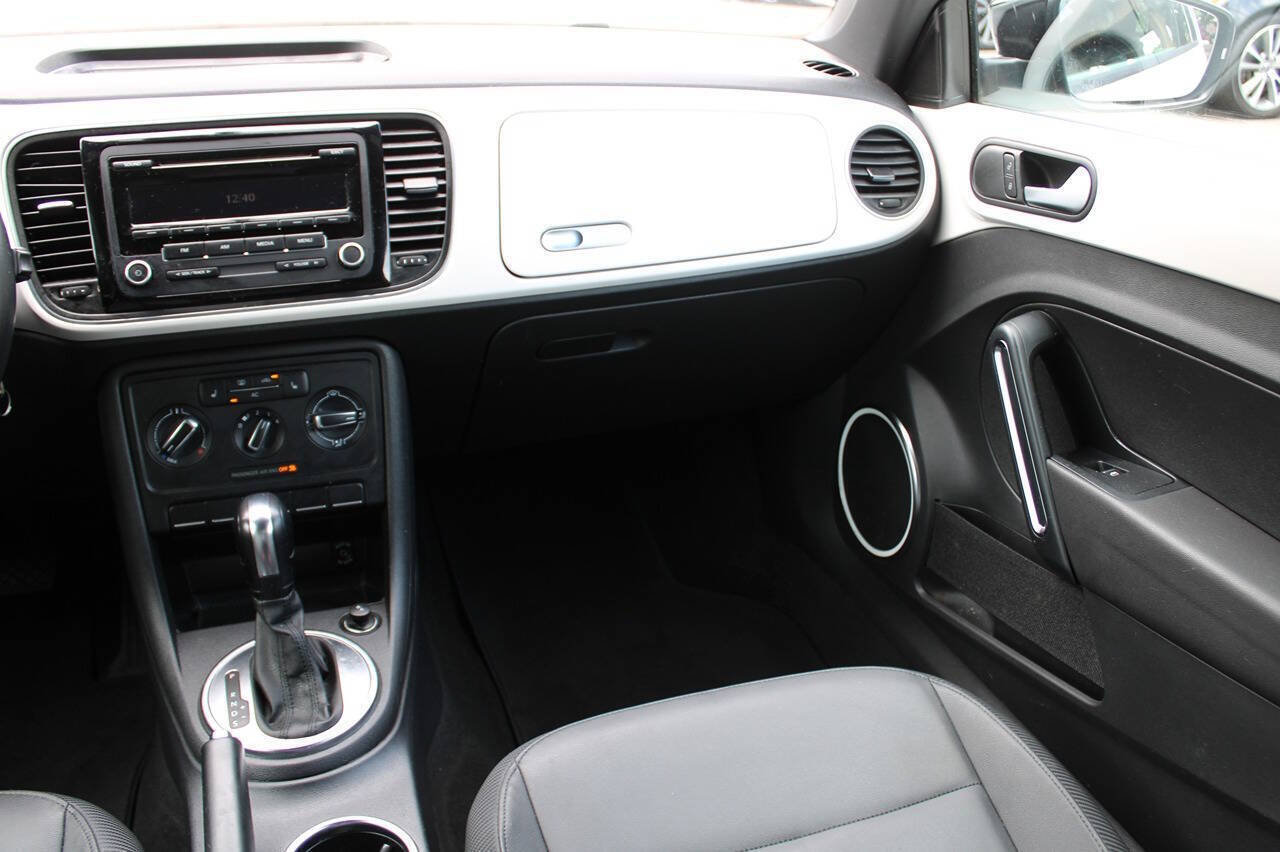 Used 2012 Volkswagen Beetle 2.5 FWD image 18