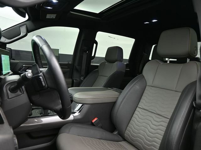 Used 2025 Chevrolet Silverado 1500 ZR2 w/ Dark Appearance Package image 4