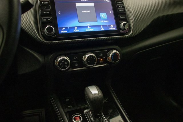 Used 2023 Nissan Kicks SV image 32