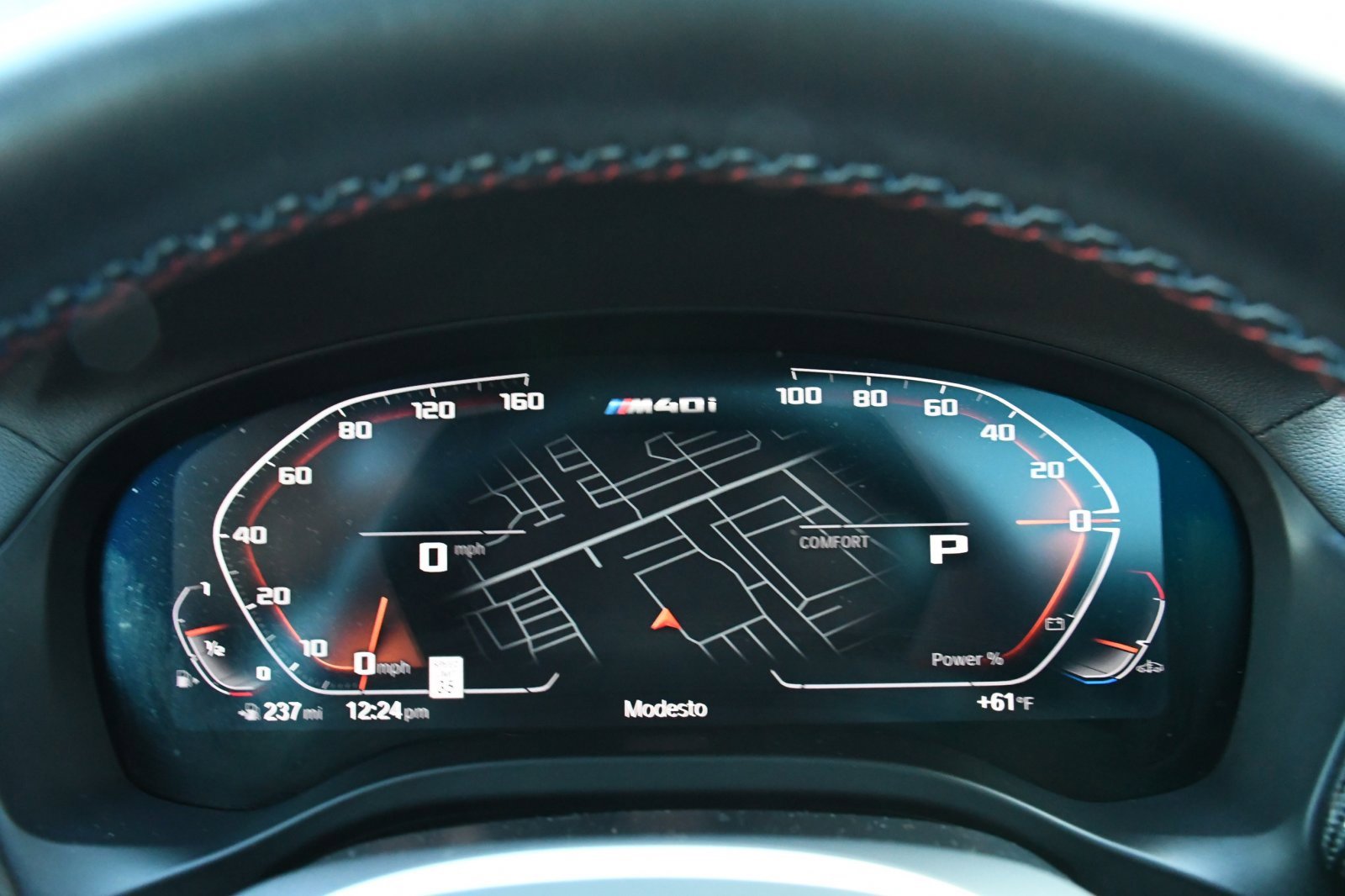 Used 2025 BMW X4 M40i w/ Premium Package image 12