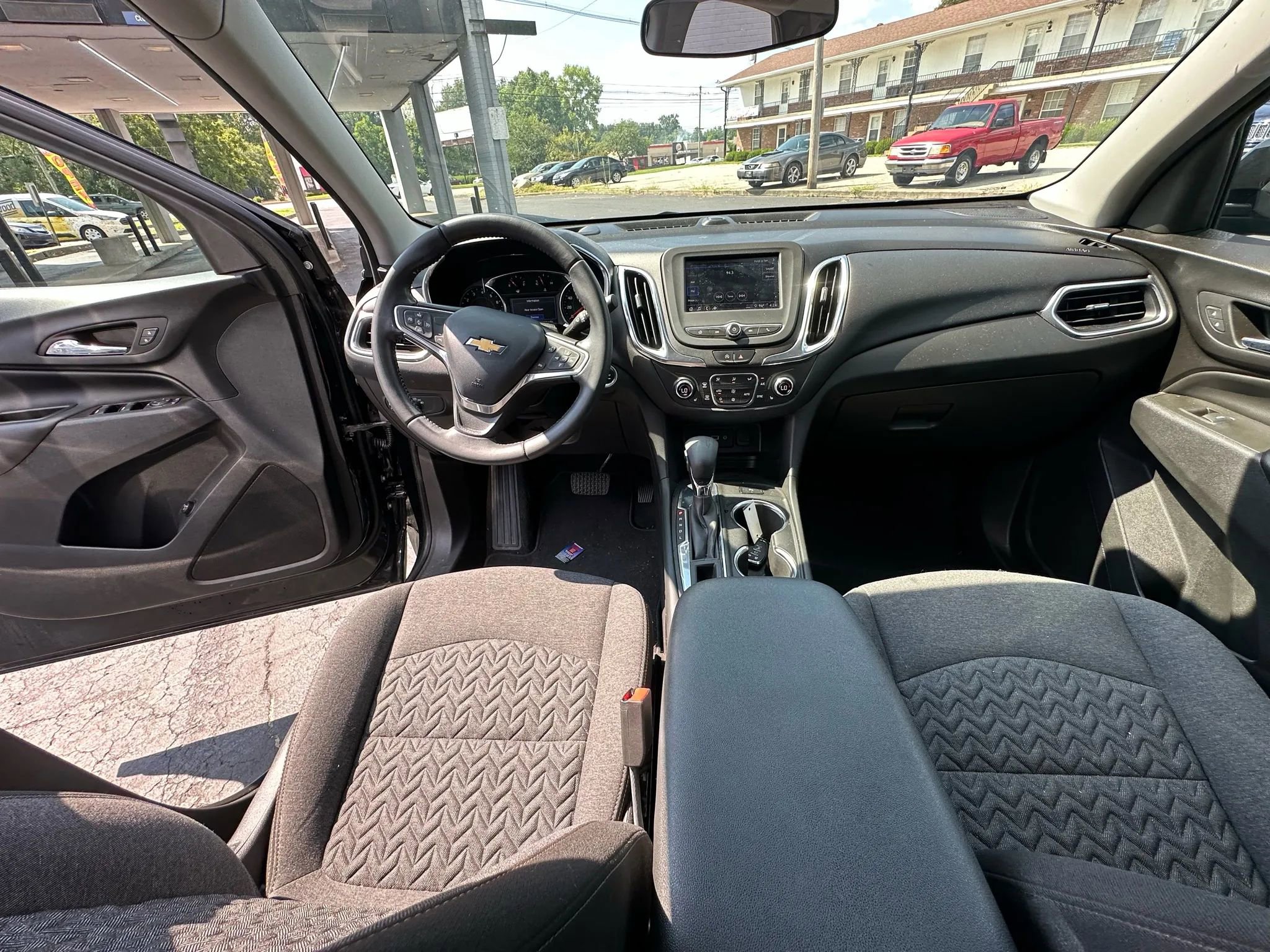 Used 2022 Chevrolet Equinox LT image 16