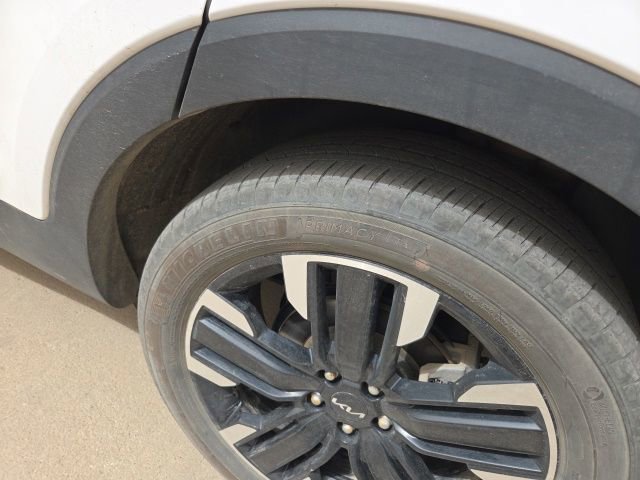 Used 2024 Kia Telluride SX AWD/4WD image 9