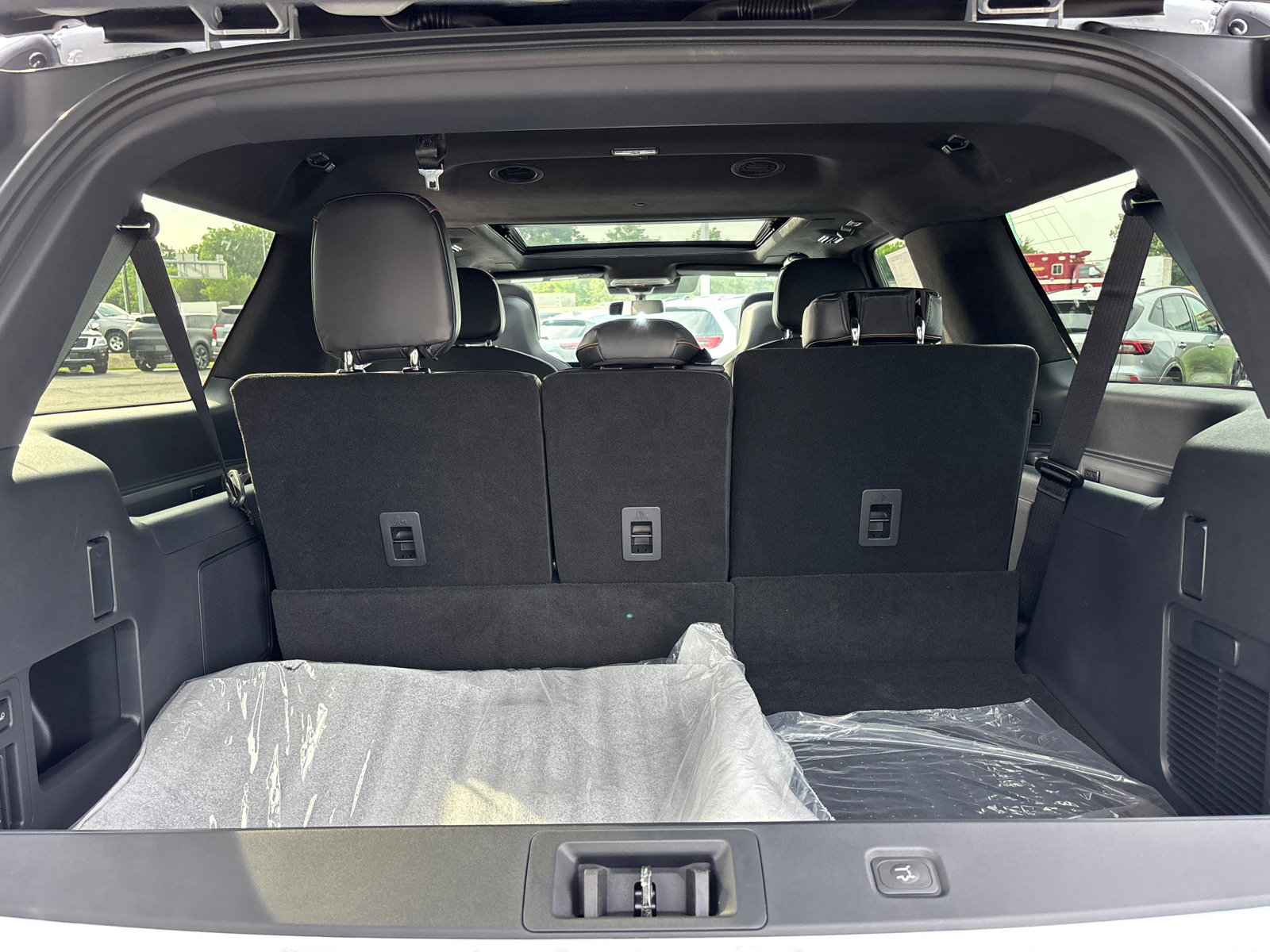 New 2026 Lincoln Navigator L Black Label AWD/4WD image 9