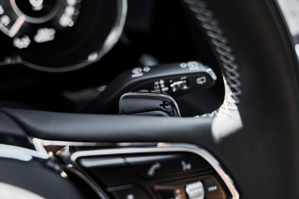 Used 2025 Bentley Bentayga AWD/4WD image 62