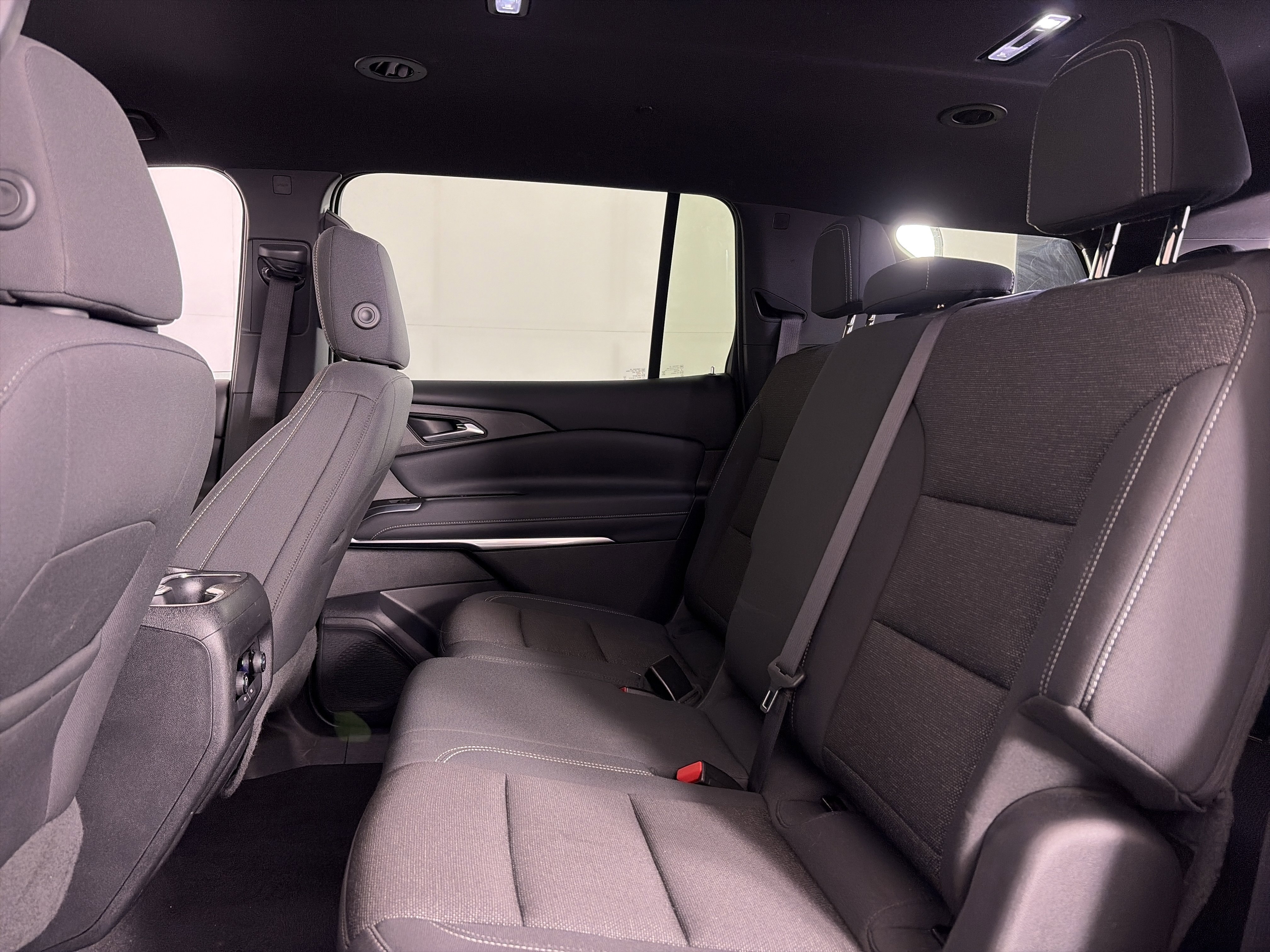 Used 2024 Chevrolet Traverse LS AWD/4WD image 7