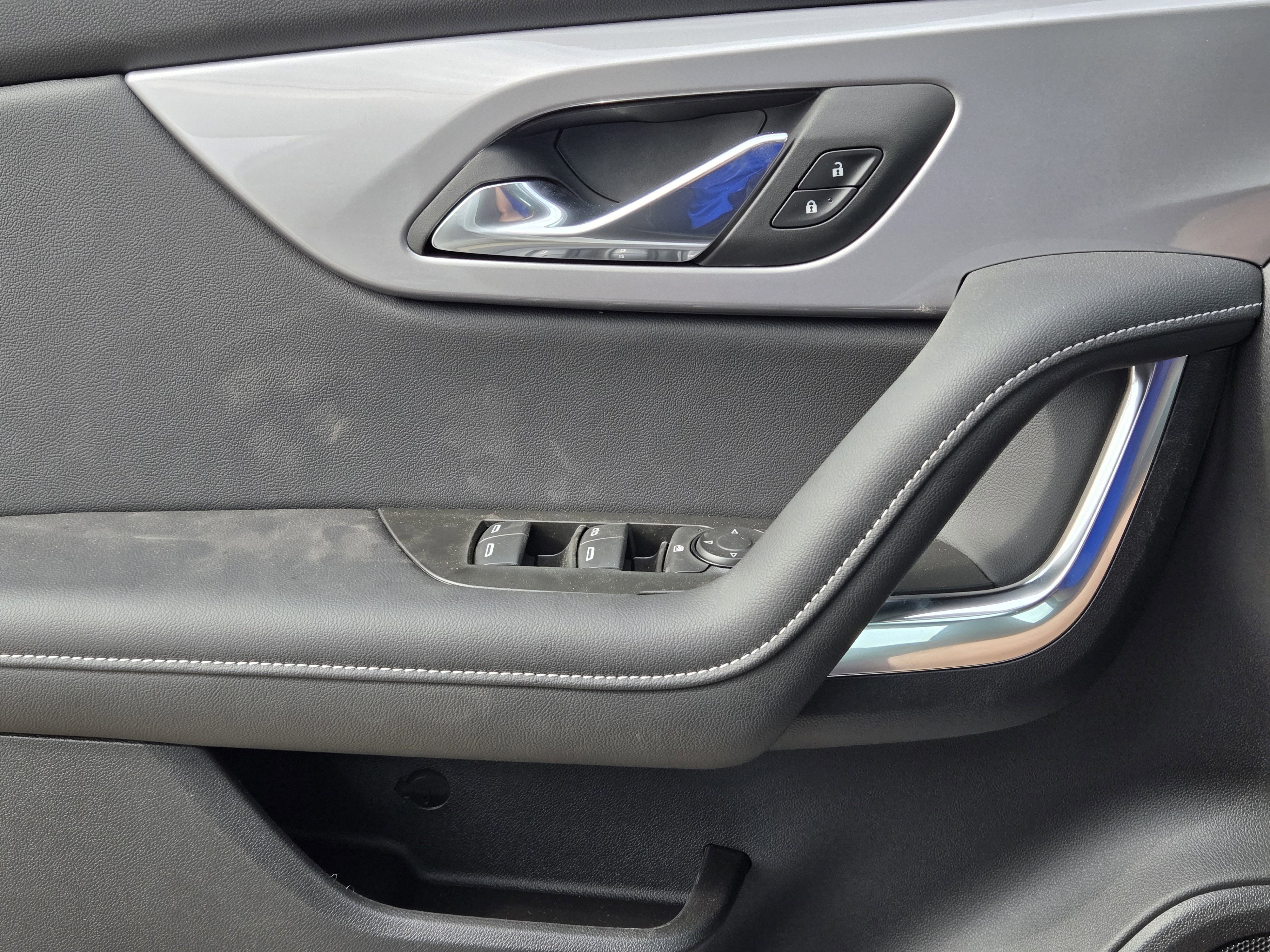 New 2025 Chevrolet Blazer LT w/ Convenience Package image 17