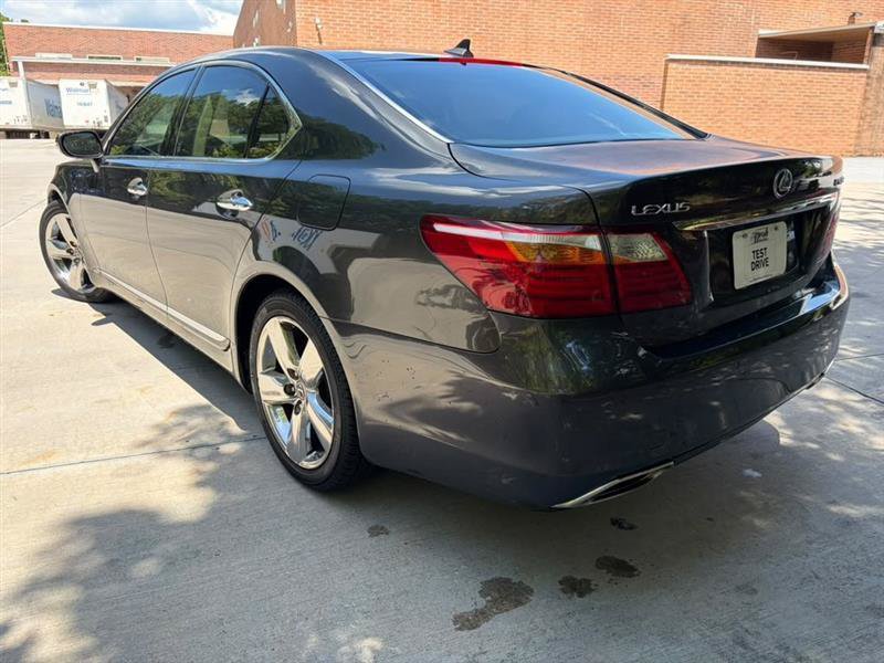 Used 2010 Lexus LS 460 RWD image 4