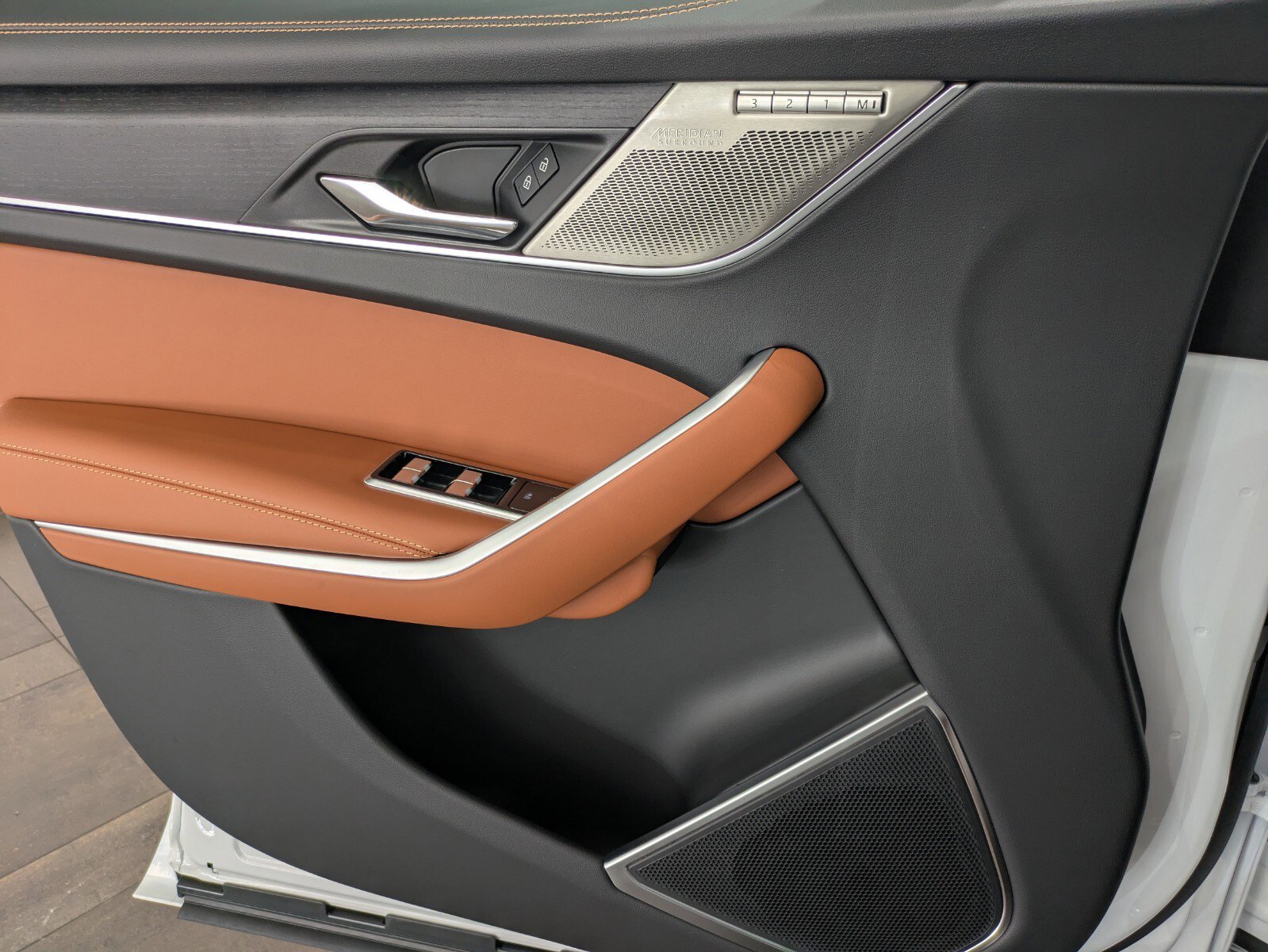 New 2026 Jaguar F-PACE R-Dynamic S image 20