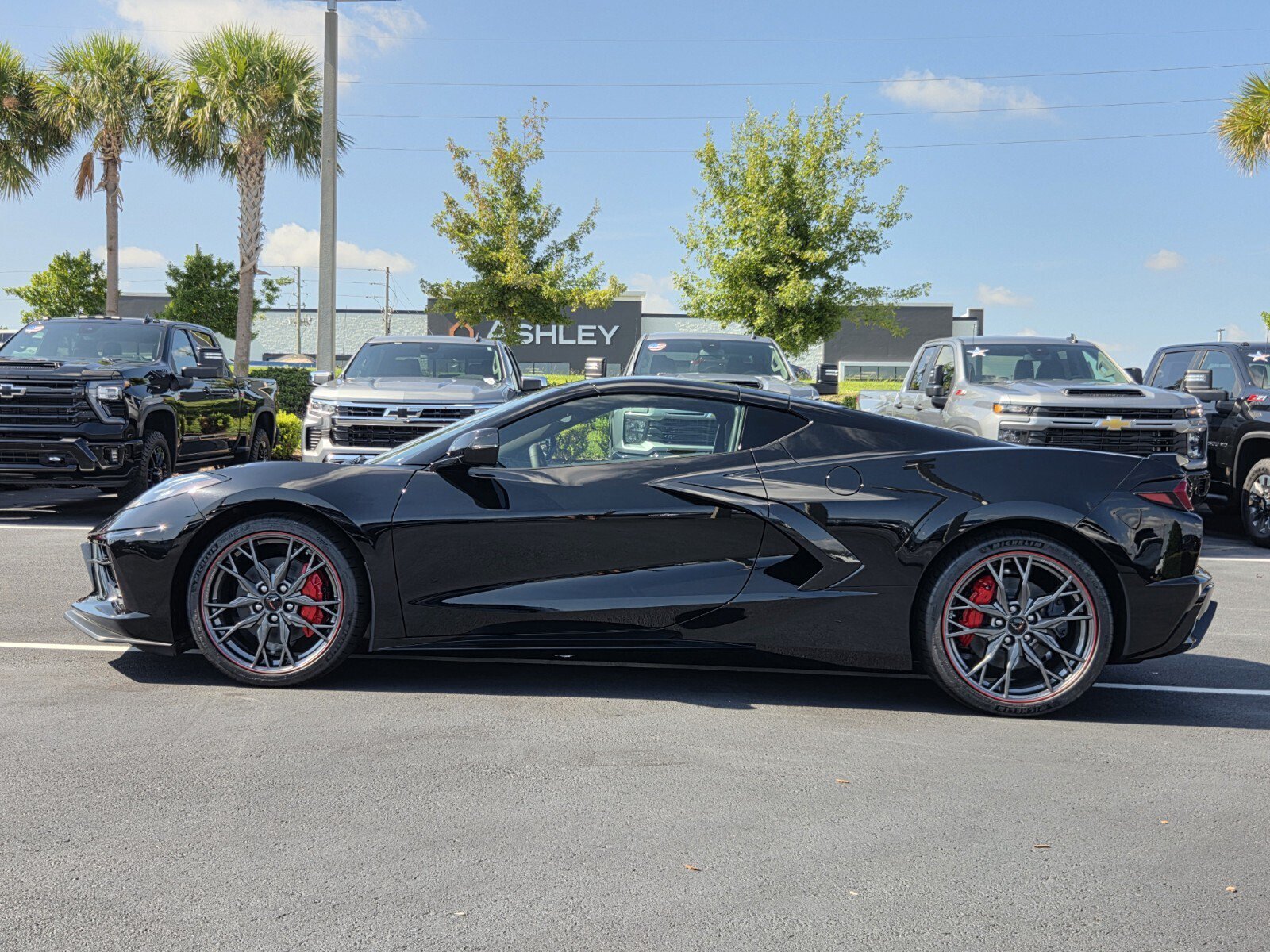 New 2027 Chevrolet Corvette Stingray Coupe w/ 2LT RWD image 3