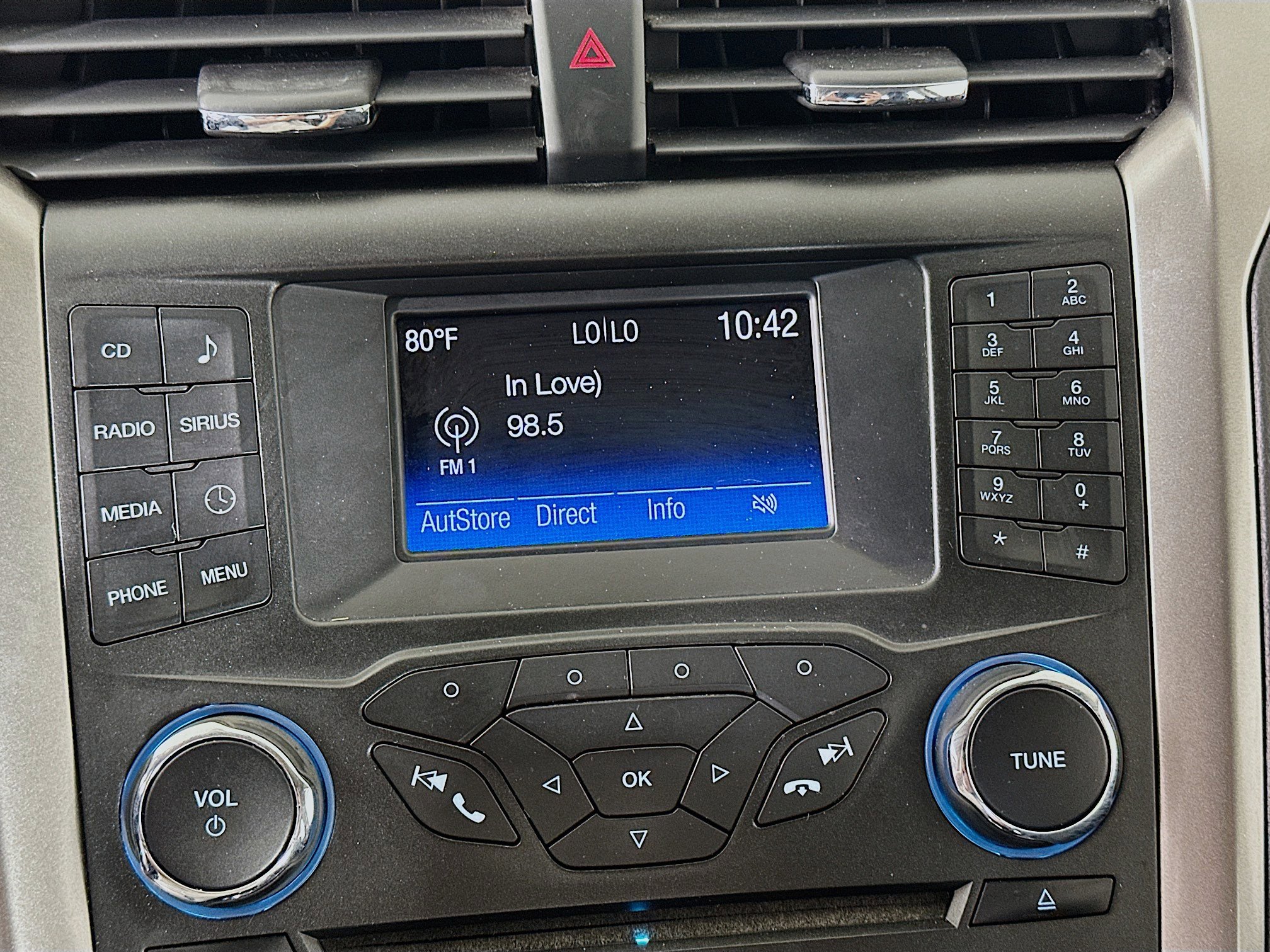 Used 2017 Ford Fusion SE w/ Equipment Group 601A FWD image 19