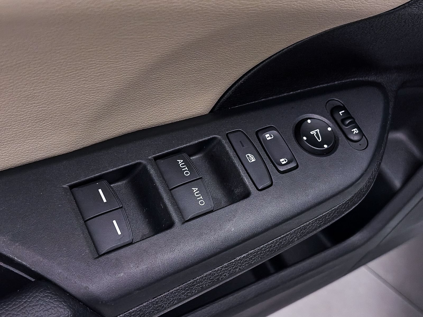 Used 2017 Honda Civic EX-L image 17