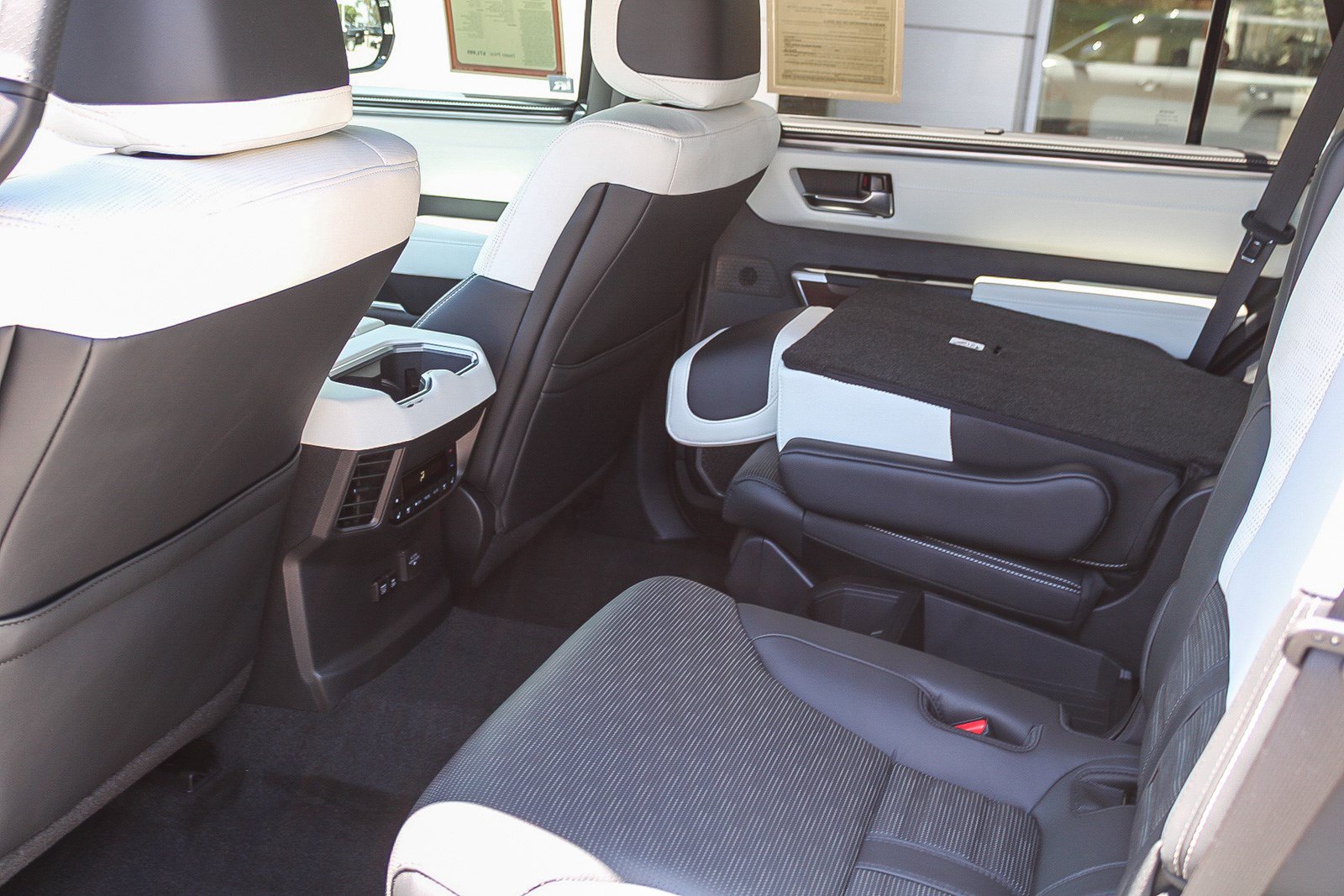 Certified 2024 Toyota Sequoia Capstone AWD/4WD image 20