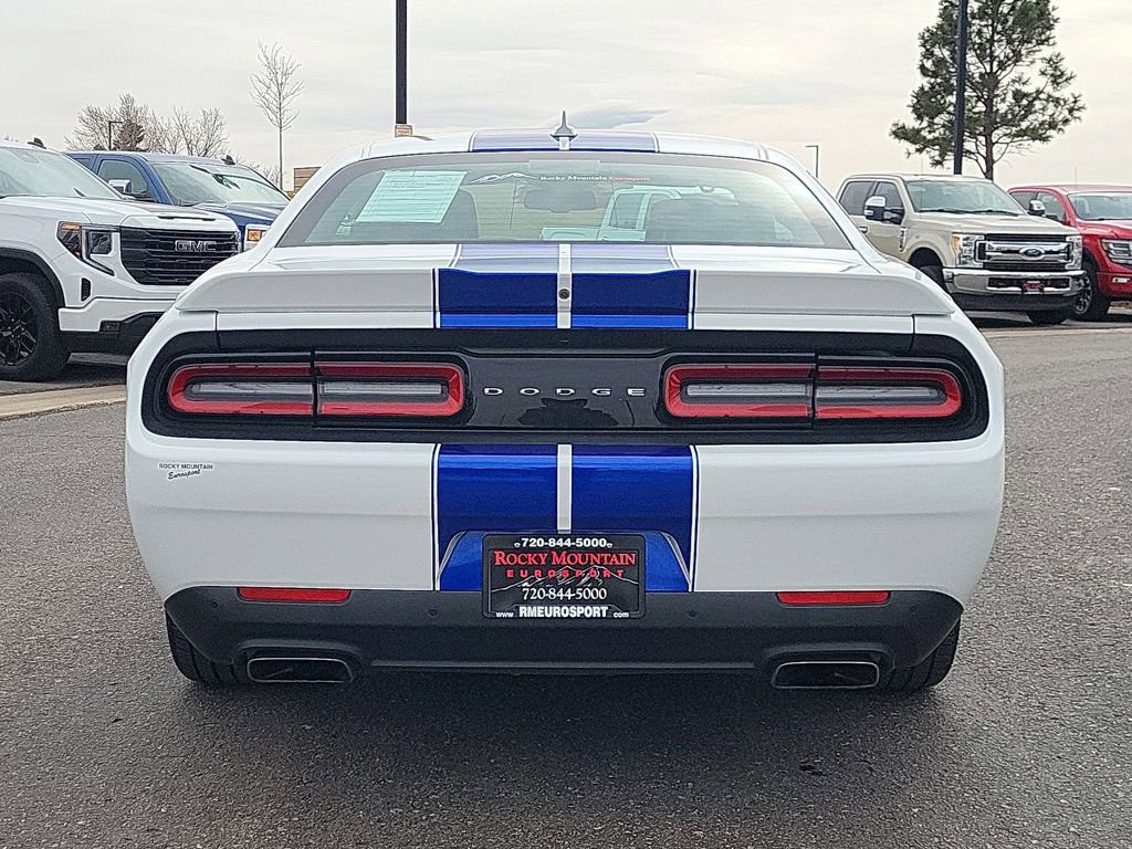 Used 2015 Dodge Challenger R/T Plus RWD image 5