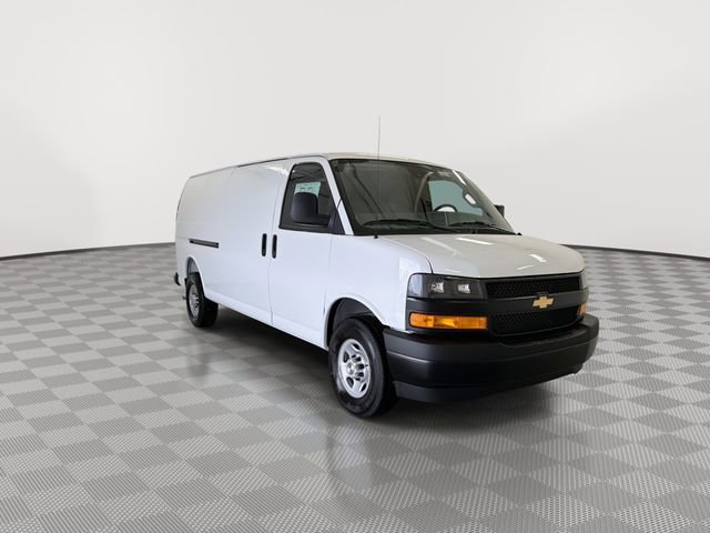 New 2026 Chevrolet Express 3500 Extended w/ Driver Convenience Package image 2