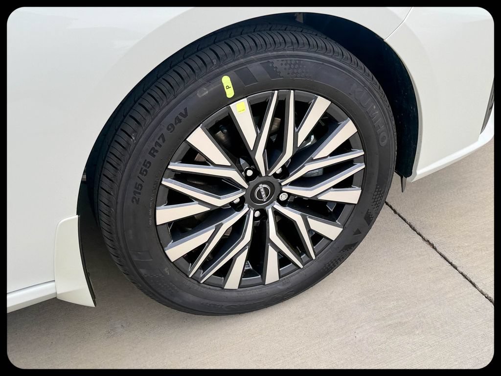 New 2026 Nissan Altima 2.5 SV FWD image 9