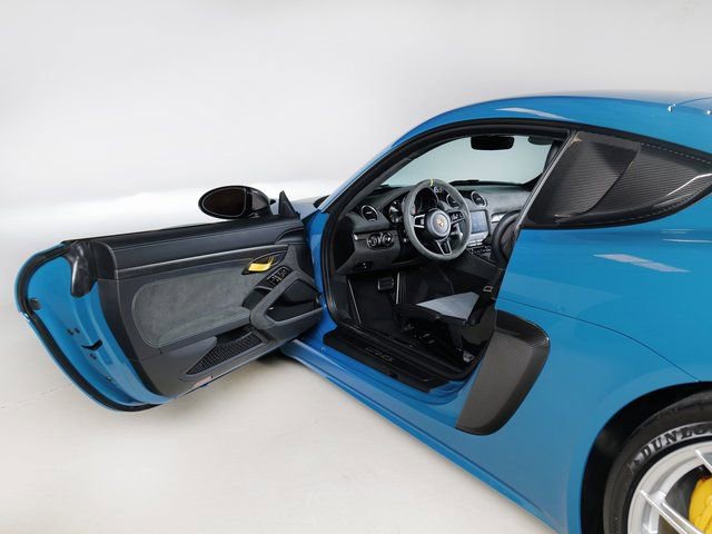 Certified 2025 Porsche 718 Cayman GT4 RS RWD image 25