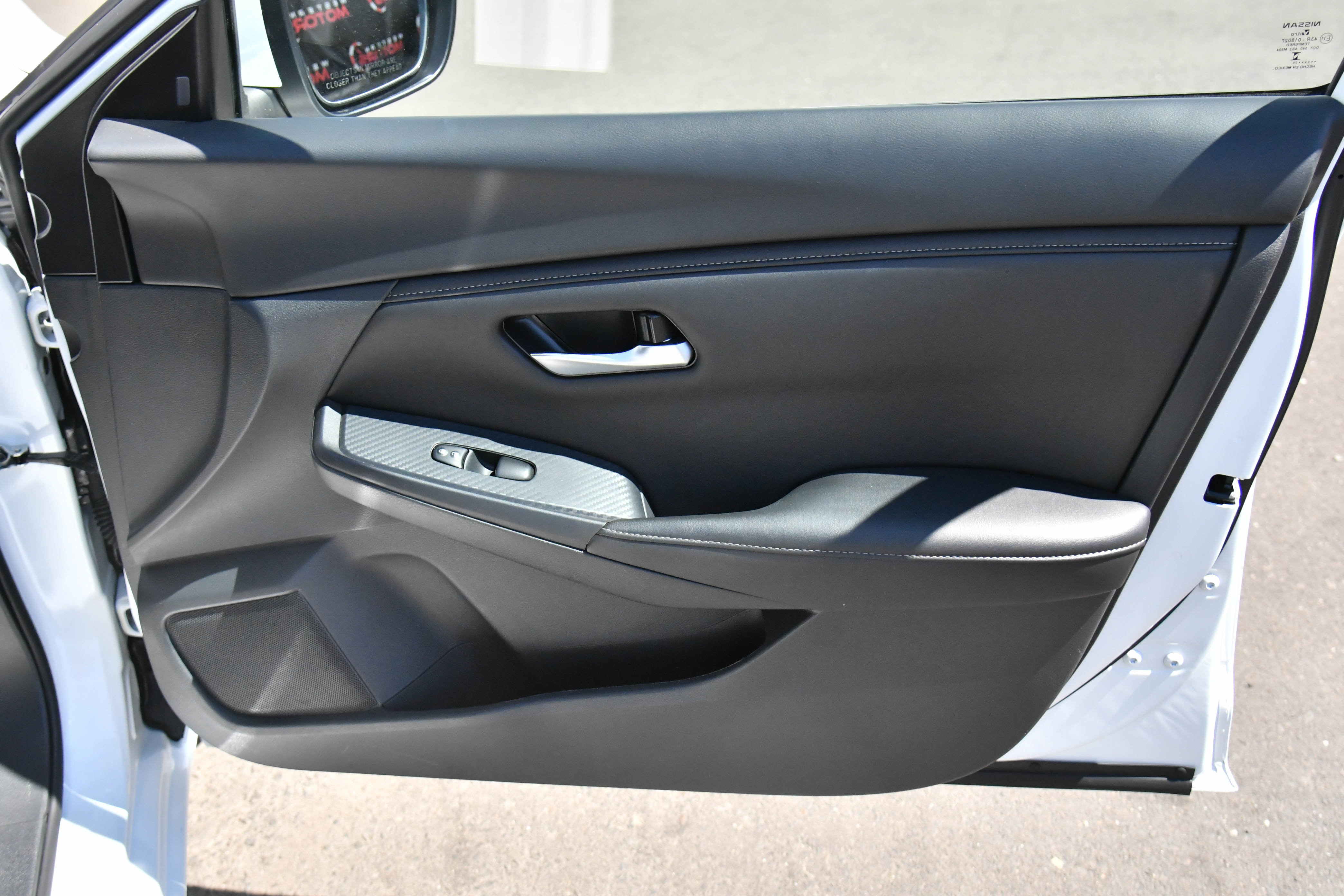 Used 2025 Nissan Sentra SV FWD image 37