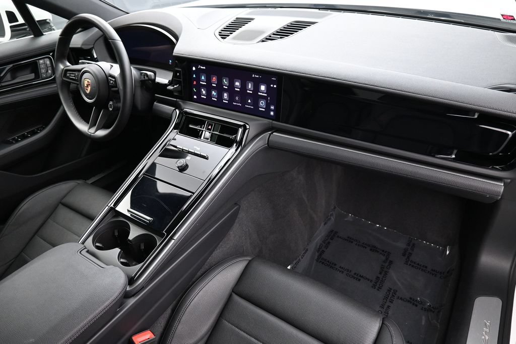 Certified 2025 Porsche Panamera RWD image 32