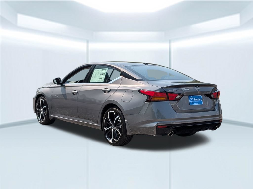 New 2026 Nissan Altima 2.5 SR w/ SR Premium Package FWD image 4