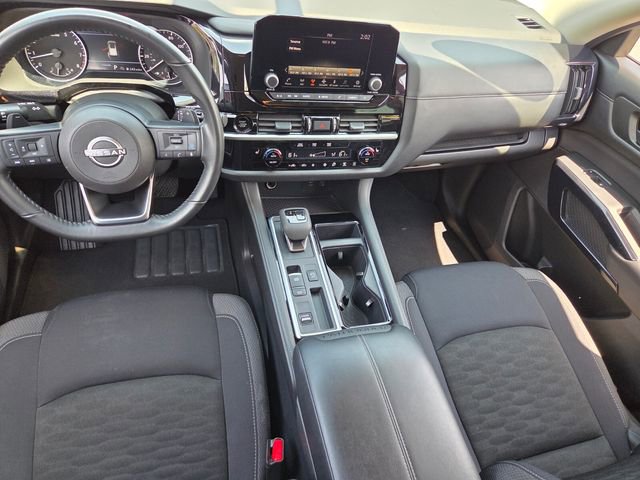 Used 2025 Nissan Pathfinder SV FWD image 10