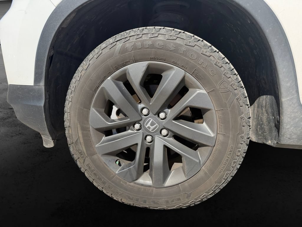 Used 2025 Honda Ridgeline Sport image 10