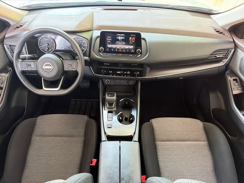 Used 2023 Nissan Rogue SV FWD image 21