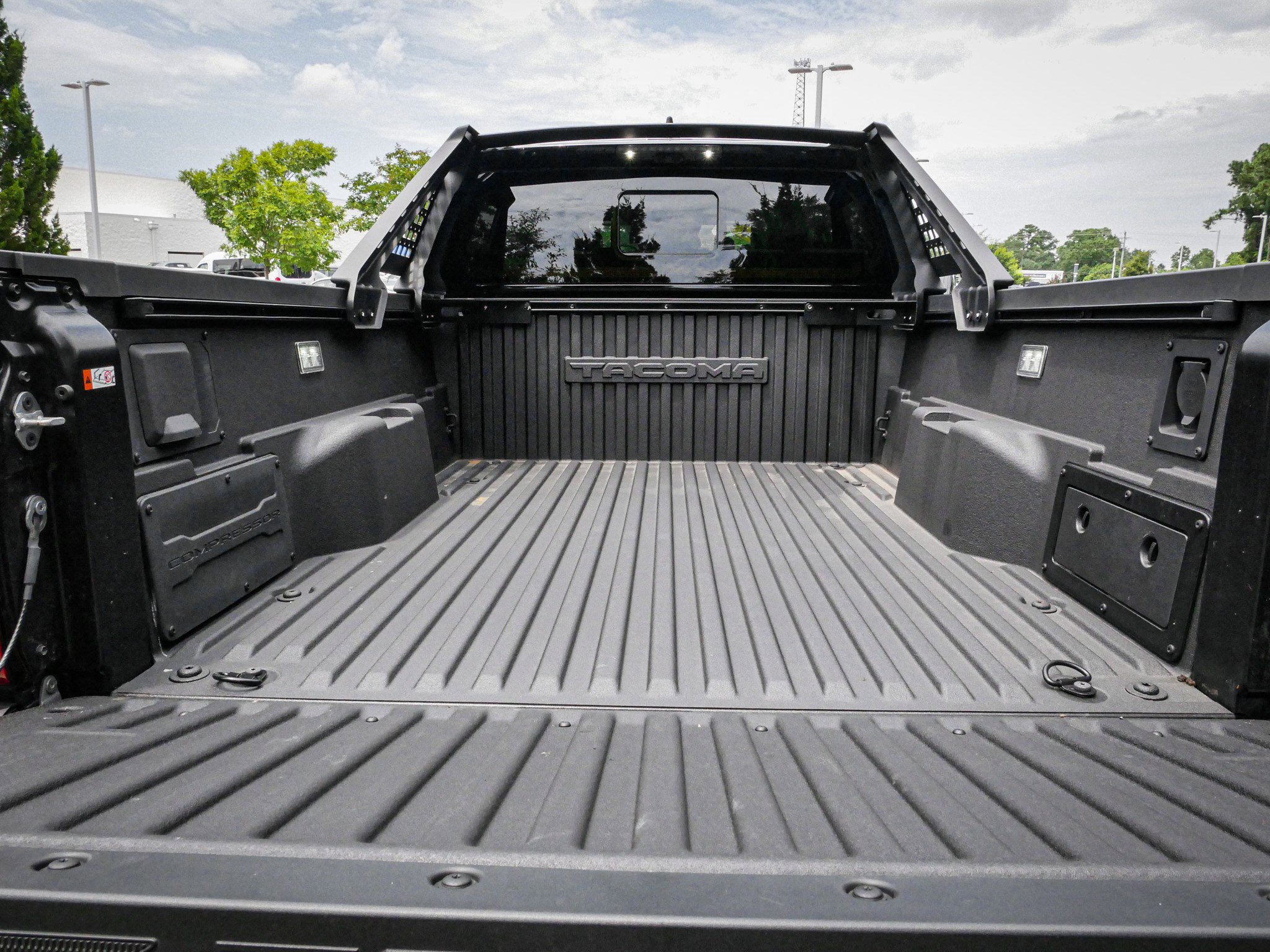 Used 2024 Toyota Tacoma 4x4 Double Cab Hybrid image 30