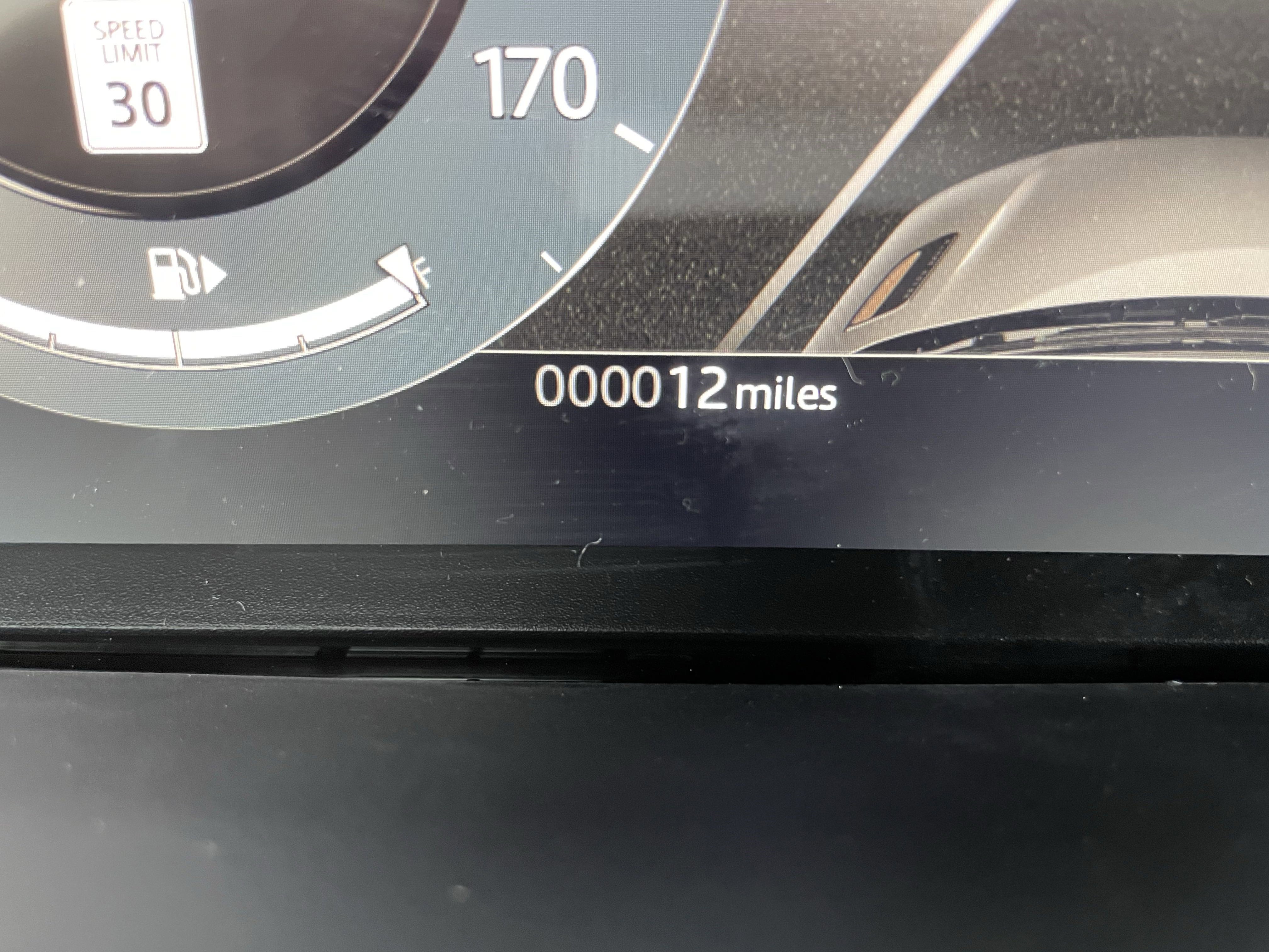 New 2026 Land Rover Range Rover Velar Dynamic SE image 25
