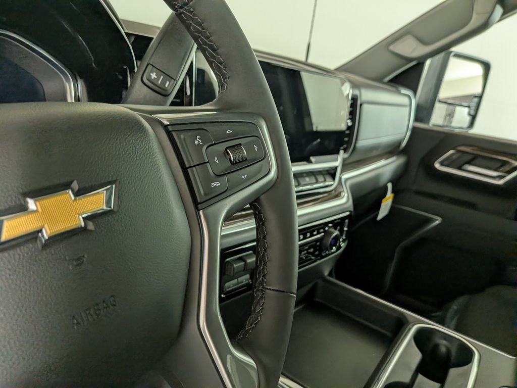 New 2026 Chevrolet Silverado 3500 LT AWD/4WD image 19
