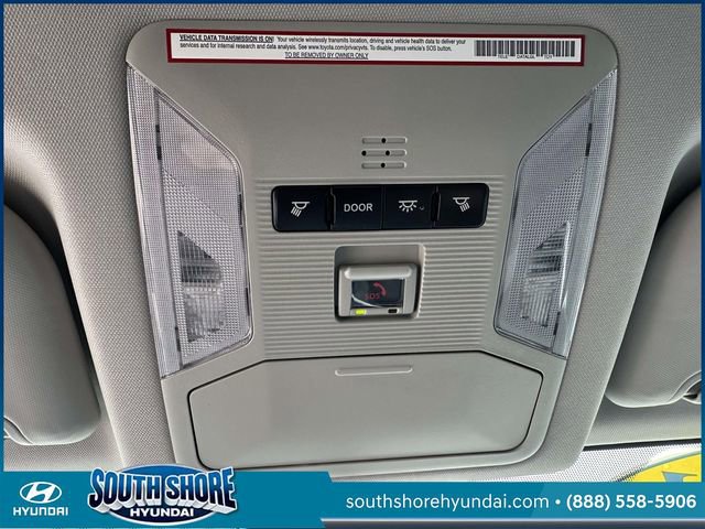 Used 2021 Toyota RAV4 LE AWD/4WD image 34