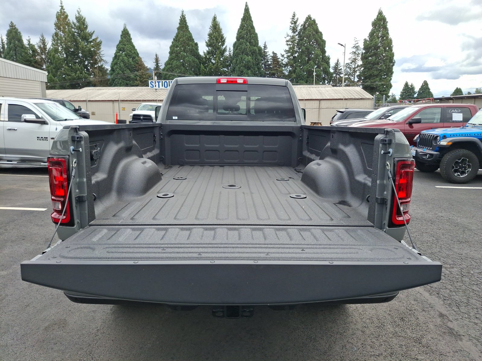 New 2026 RAM 2500 Tradesman AWD/4WD image 17