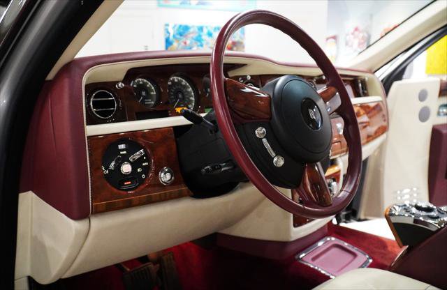 Used 2013 Rolls-Royce Phantom Sedan RWD image 21