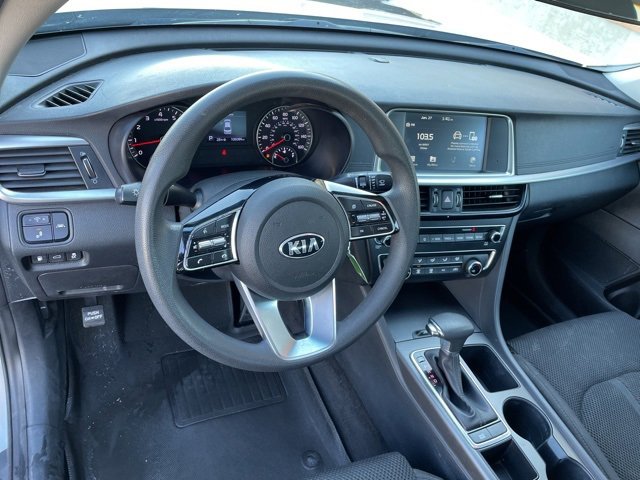 Used 2020 Kia Optima LX image 25