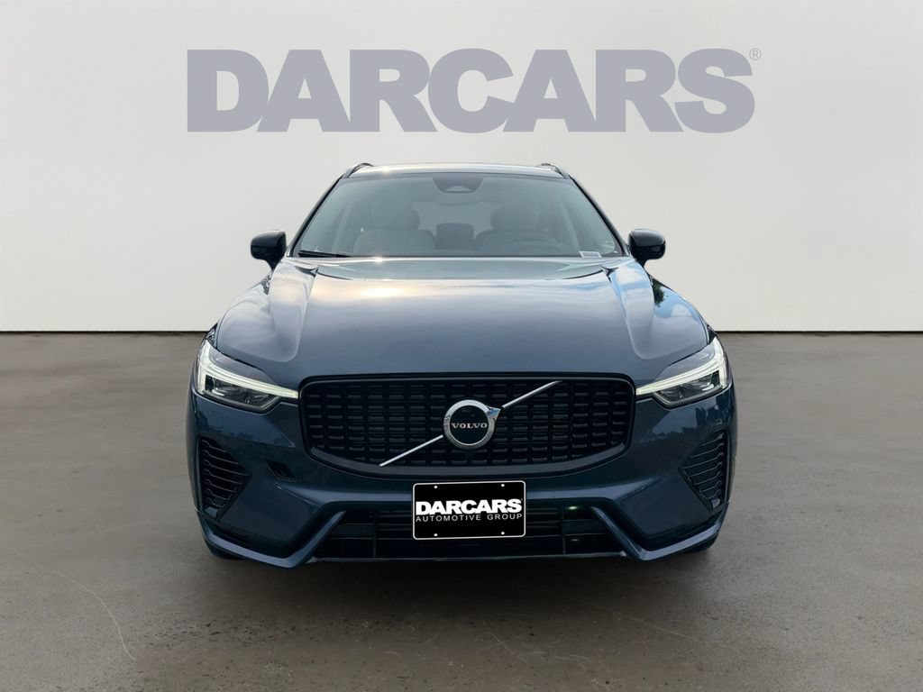 Certified 2024 Volvo XC60 T8 Core w/ Climate Package AWD/4WD image 2