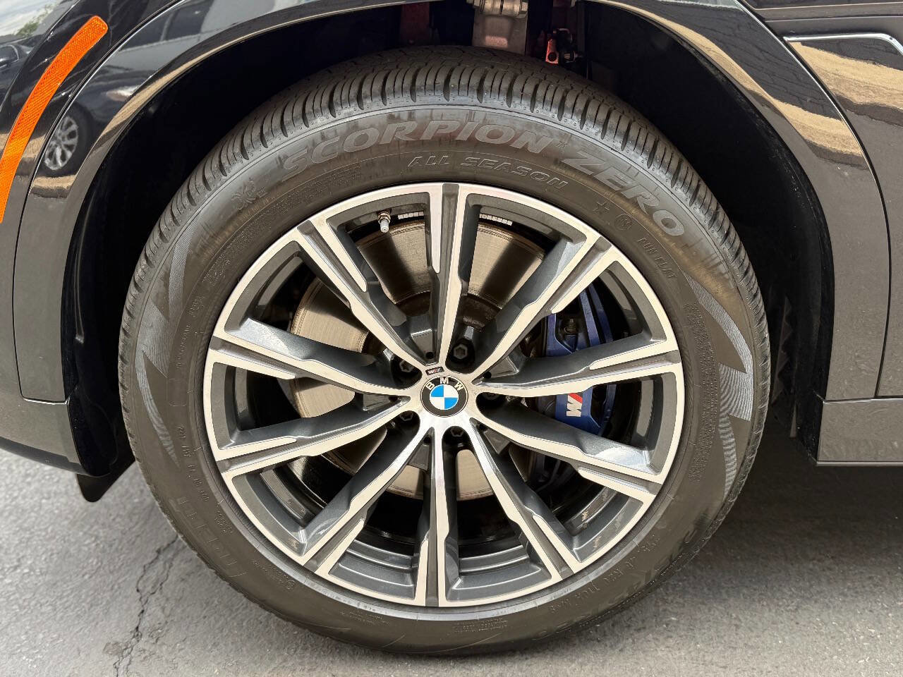 Used 2023 BMW X6 M50i w/ Executive Package AWD/4WD image 30