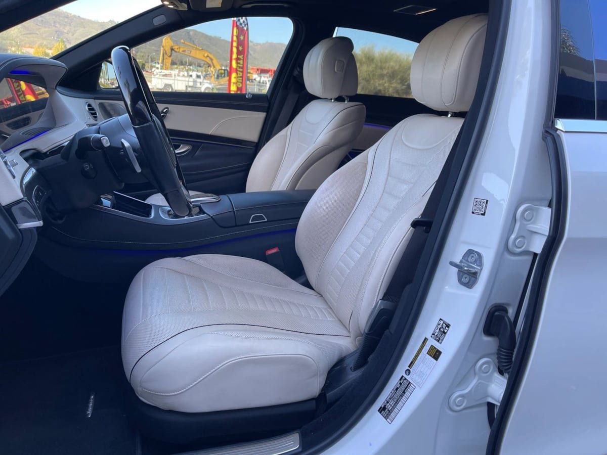 Used 2019 Mercedes-Benz S 560 Sedan image 24