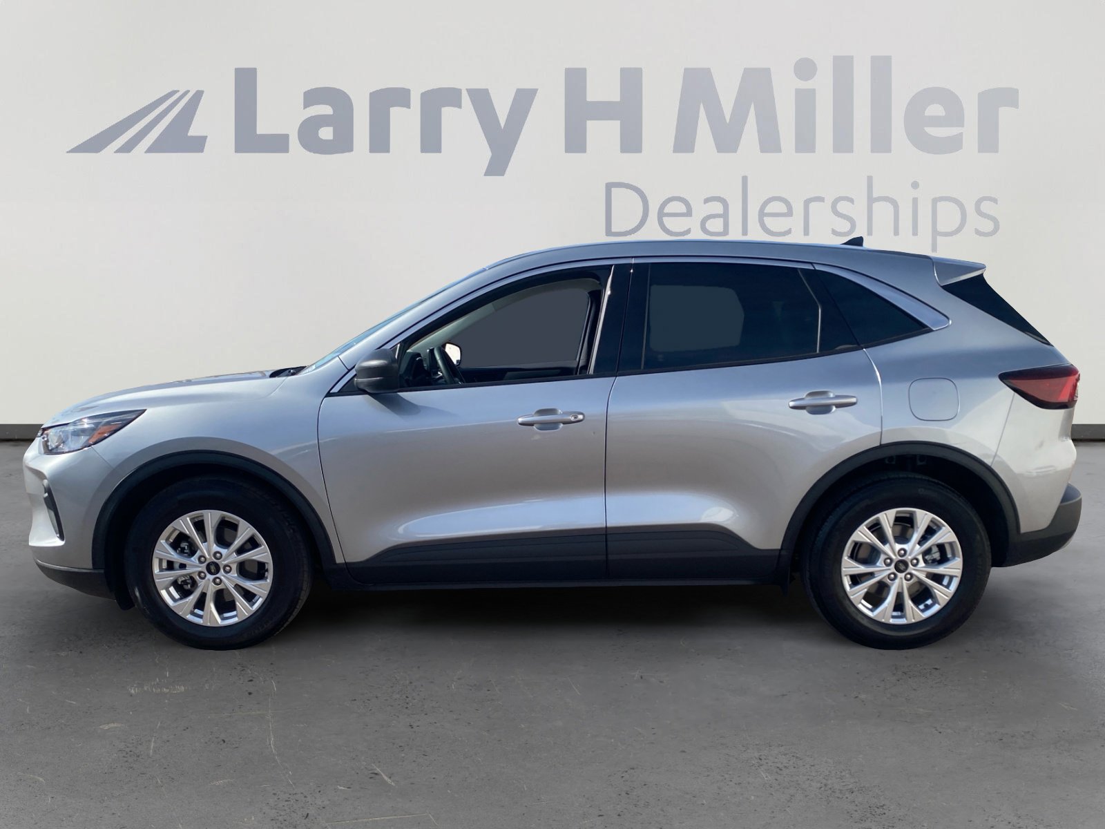 Used 2023 Ford Escape Active image 2