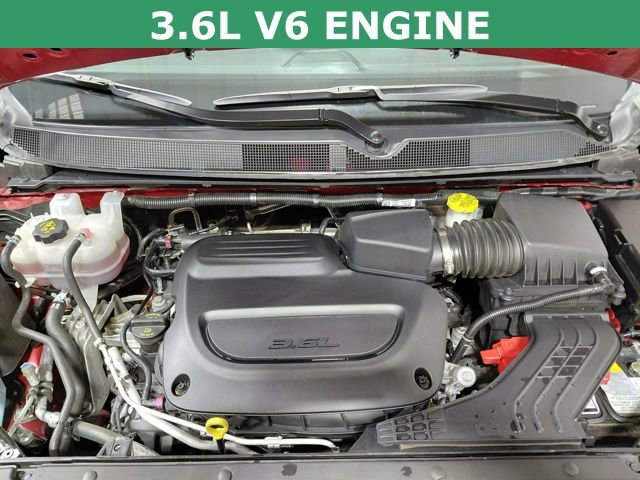 Used 2025 Chrysler Pacifica Select image 16