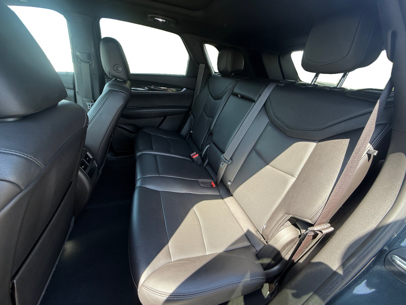 Used 2021 Cadillac XT5 Premium Luxury AWD/4WD image 16