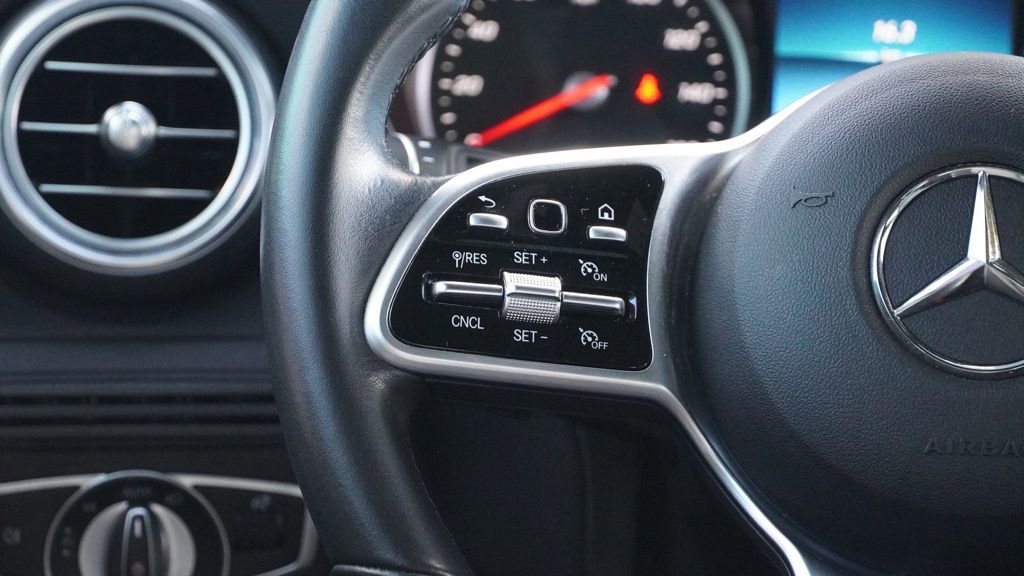 Used 2021 Mercedes-Benz GLC 300 image 28